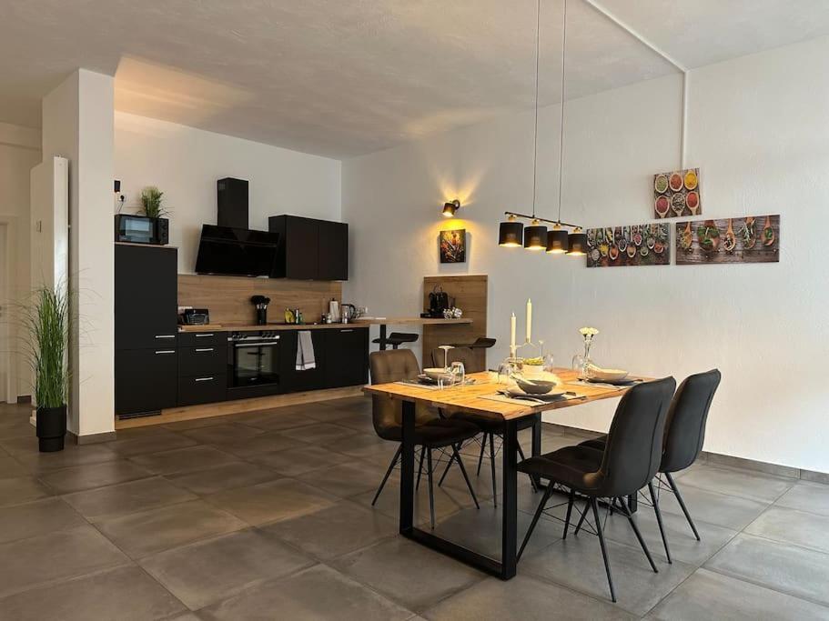 Cameiroo - Apartment Euskirchen Bagian luar foto